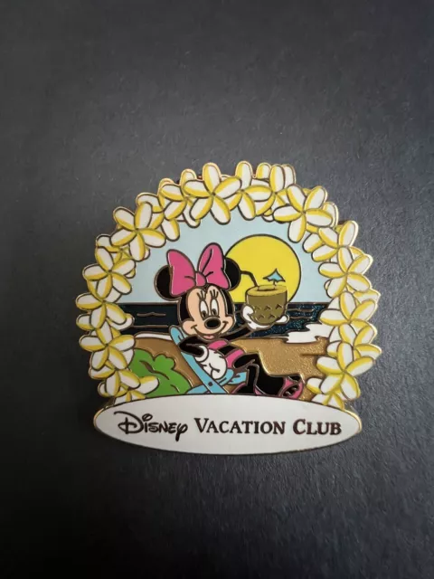 DISNEY DISNEY VACATION Club Minnie on the Beach Pin $45.00 - PicClick