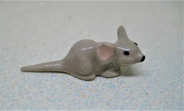 Hagen Renaker miniature Made in America Mouse crouched straight tail