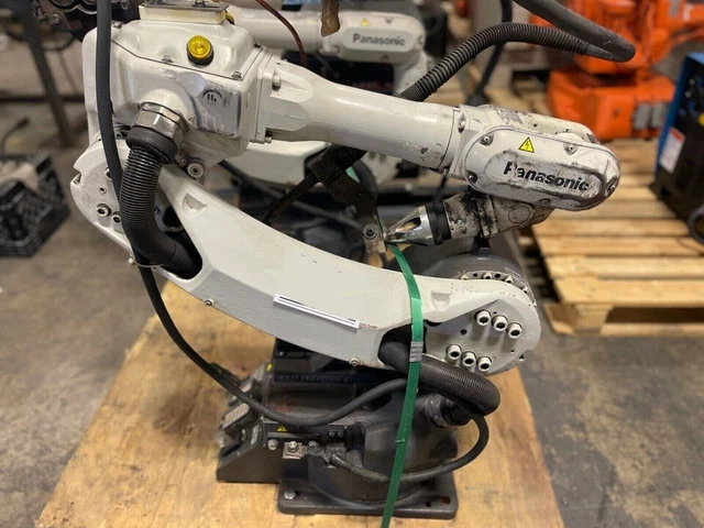 Panasonic Robot TA1400 Welding Integrated W/ Power Source