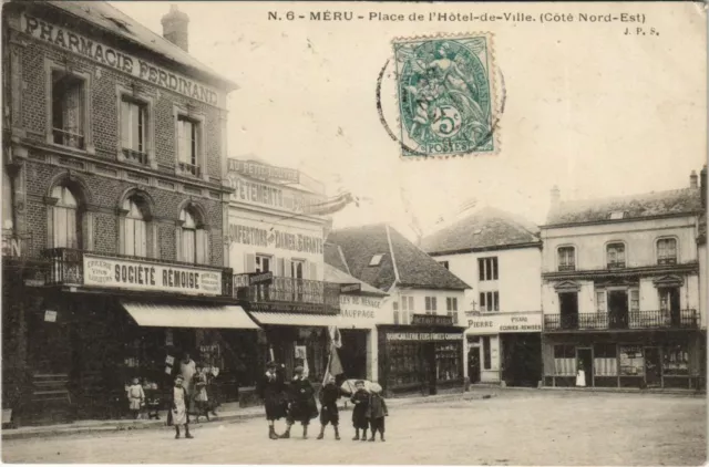 CPA MERU Place de l'Hotel de Ville (1207436)