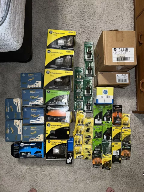 GENERAL ELECTRIC  Lot over 100 AUTOMOTIVE LIGHT BULBS  See First Picture