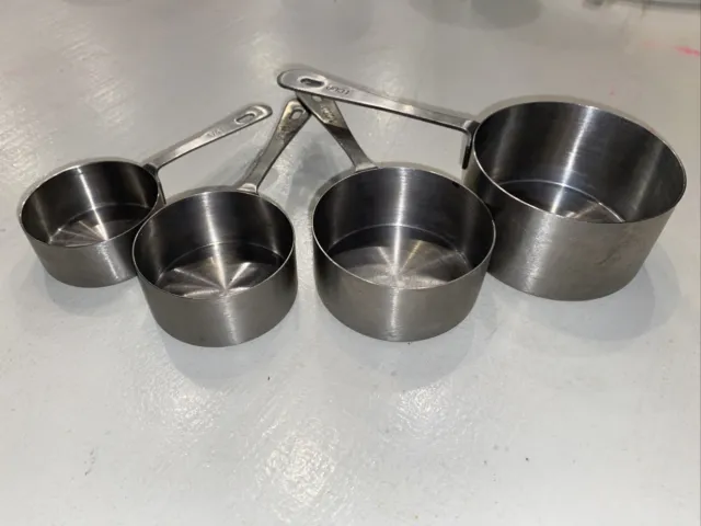 https://www.picclickimg.com/T2QAAOSwDKBlf3sw/Vintage-AMCO-18-8-Stainless-Steel-Measuring-Cup-Set.webp