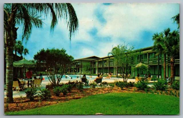Terrace Red Carpet Inn Kissimmee Florida FL Large Garden Swimming Pool Postcard
