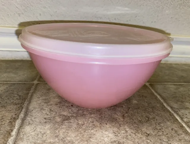 Vintage Tupperware Wonderlier Bowl #233-25 Pink with Sheer Lid # 238-25 #