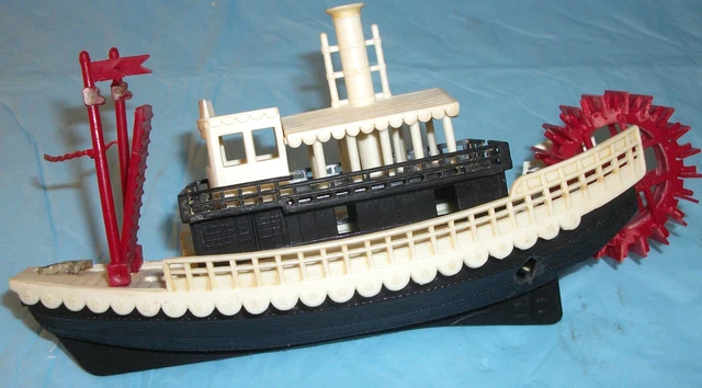 Penn Plax Sunken Paddlewheeler Aquarium Bubbler Decoration 1975 NR