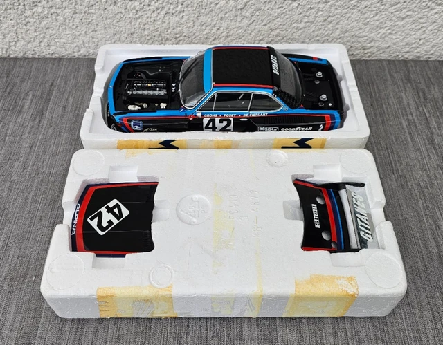 Miniature Spark 1/18 BMW 3.0 CSL #50 Le Mans 1973 - Pilotes Amon/Stuck, Avec Vitrine, Réf 18S858