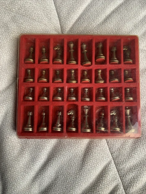 JEU ECHECS ANCIEN figurines types chinoises. EUR 13,00 - FR