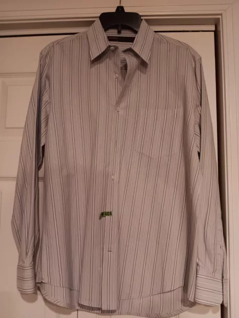 Perry Ellis Mens Button Up Shirt (Med) Light Blue Stripe.