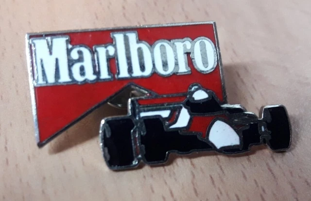PIN'S LAPEL PIN pins F1 FORMULE 1 Word Champion McLAREN Mercedes West #2 Signé EUR 8,90 - FR