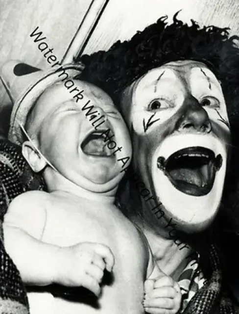 ODD BIZARRE STRANGE WEIRD CREEPY CRAZY FREAKY Scary Clown Cryin Baby VINTAGE PIC