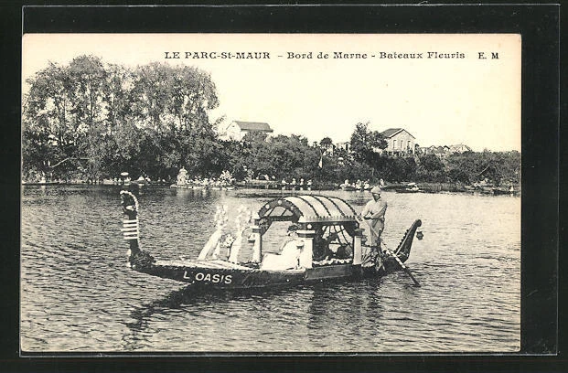 CPA Le Parc-Saint-Maur, Bateaux Fleuris