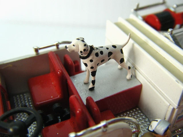 Code 3 1/64 S Scale Dalmatian Fire Dog Firehouse Firefighter Pet FIT Figure