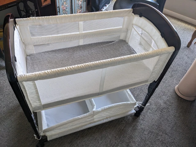 Arm’s Reach Cambria Co-Sleeper