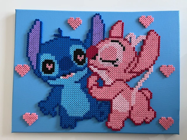PIXEL ART / Perles A Repasser Tableau De Angel Et Stitch Qui Se Font Un