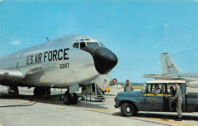 Boeing KC-135 Stratotanker USAF Air Force Combat Military Plane Vtg Postcard A32