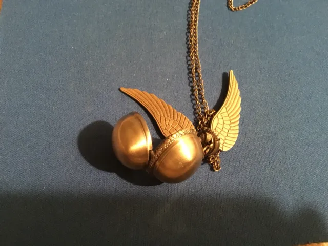 Collier Harry Potter en bronze avec chaîne 32 pouces et ailes et pendentif de montre 3