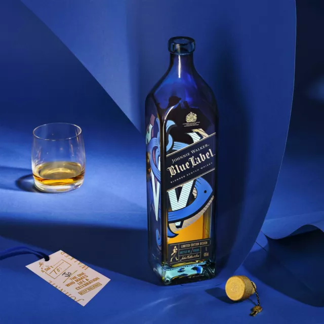 Johnnie Walker Blue Label Festive Limited Edition Whisky 750ml 3