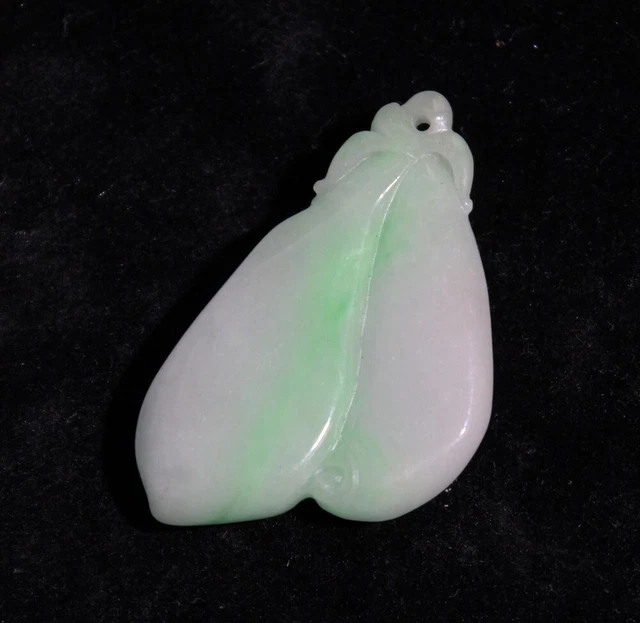 Chinese Old Hand Carving Melons Green and White Jadeite Emerald Women Pendant