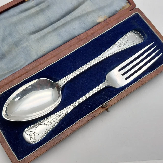 OLD ENGLISH BRIGHT Cut Dessert Spoon & Fork Cased Victorian Silver