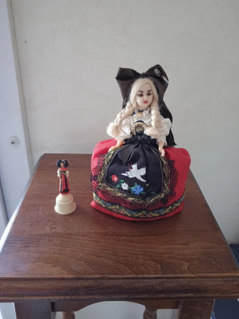 Poupée Alsacienne Folklorique Ancienne - Yeux Dormeur - Celluloïd Et Tissu 38 Cm