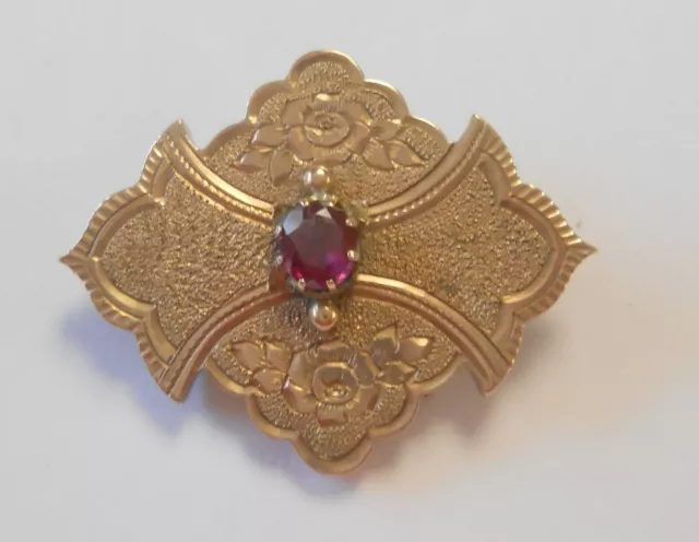 10K Yellow Gold & Amethyst Victorian Ornate Hand Chased Floral Design Brooch Pin