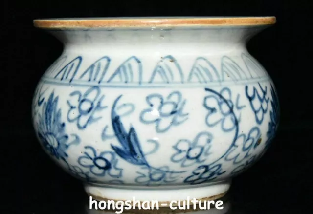 5 "poêle à parfum en porcelaine bleue et blanche de l'ancienne dynastie Ming