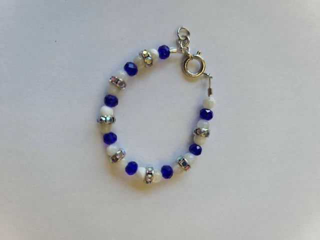 Newborn baby bracelet: 4mm glass beads with blue beads  and white cats eye beads