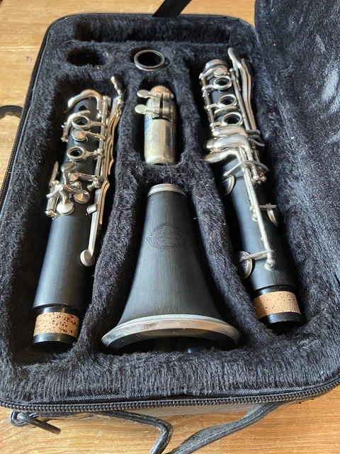 Artemis clarinet hotsell