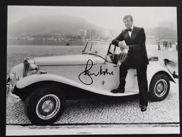Photo signée Sir Roger Moore Copacabana Autographe COA James Bond 007 Moonraker