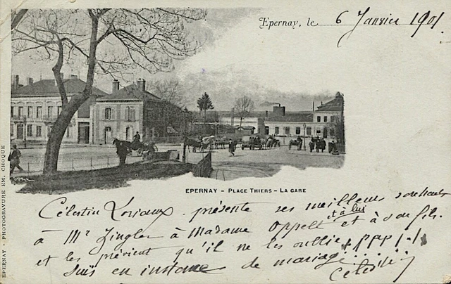 CPA 51 - Epernay - Place Thiers - la Gare