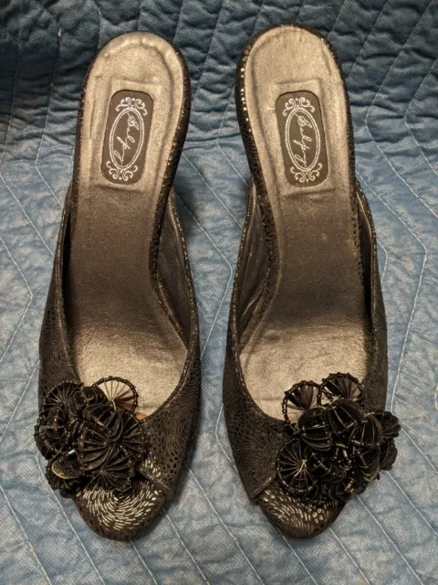 Salpy Lily Black Leather Handmade Shoes Embellishment  Size 9