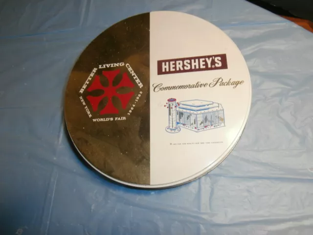 1964 1965 New York Worlds Fair Hershey PA Chocolate Commorative Tin