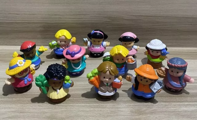 Fisher Price / Little People ❤️ Figures Bundle ~ 12 Boys & Girls