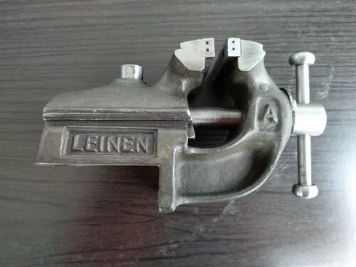 Parallel Schraubstock LEINEN 60 mm Backenbreite. Gut erhalten, made in Germany.