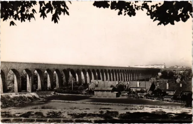 CPA Arcueil Vue Generale,les Aqueducs FRANCE (1339205)