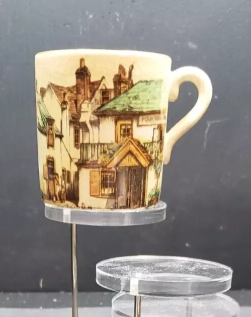 Lancaster Sandland Ware mini mug Ref 40