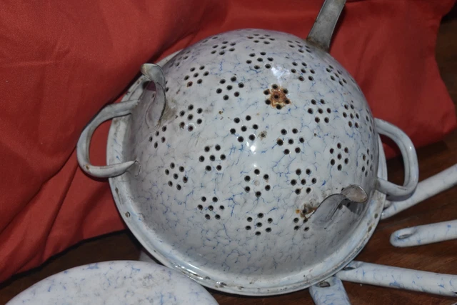 525⚜️ Déco Ancienne Passoire en Tôle Émaillée Bleue Égouttoir Diamètre