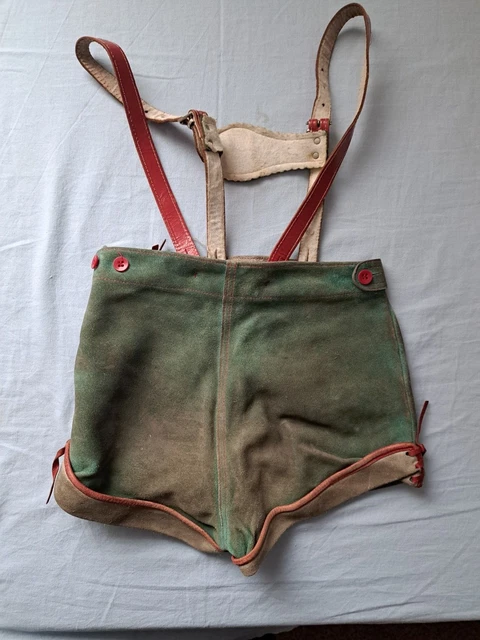 Pantaloni tradizionali in pelle Bergfriend bambini, corti, verdi, taglia 4, con bretelle