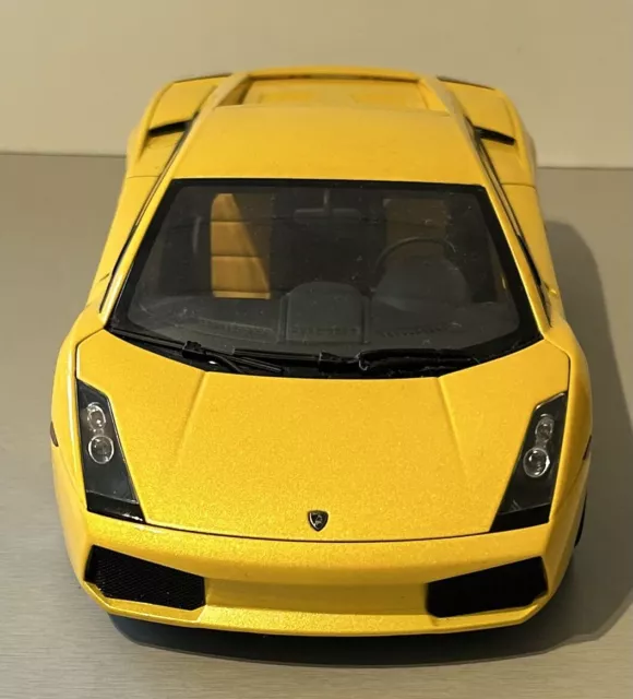 AUTOart 1/18 Lamborghini Gallardo Yellow Nice Little Doer Upper.