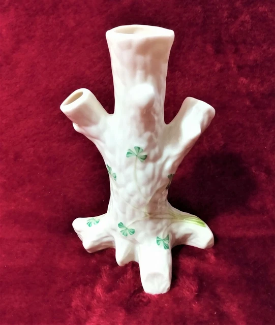 BELLEEK IVORY FLOWER VASE 1950s TREE TRUNK SHAMROCK BUD VASE NO 0857