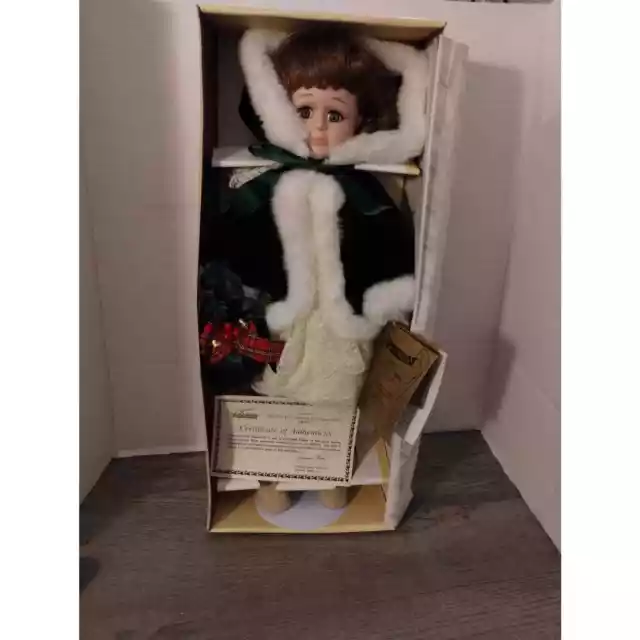 1993 HESS'S First Annual Christmas Doll ERIN Seymour Mann A Connoisseur 18" Doll