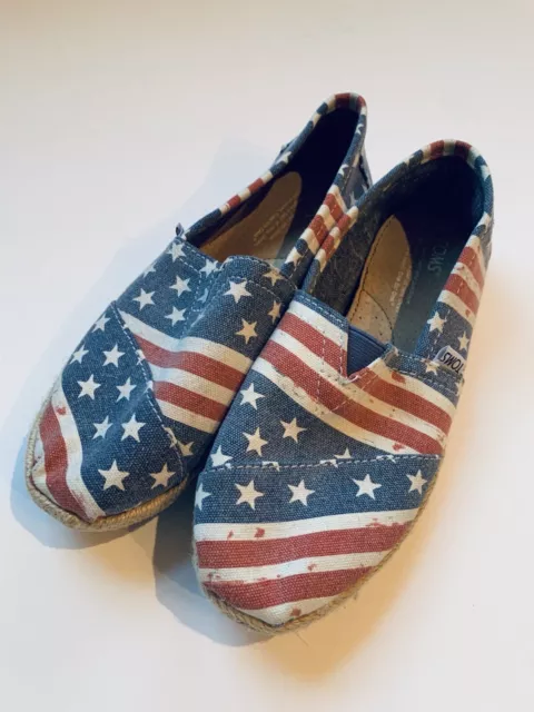Toms red white and shop blue shoes