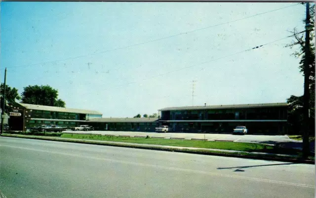 Pittsburgh, PA Pennsylvania  AVALON MOTEL  Roadside  50's Cars  Chrome Postcard