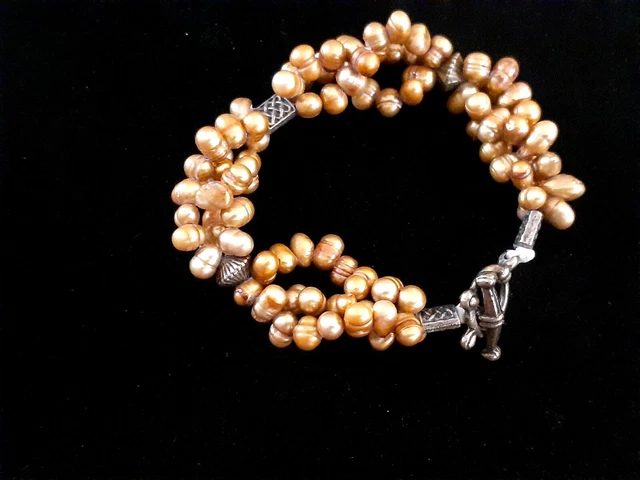Vintage Shiny Gold genuine Baroque pearl Bracelet With Toggle clasp. 7.5".
