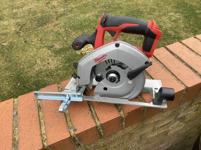 Milwaukee Seghetto Circolare 18V Per Riparazione