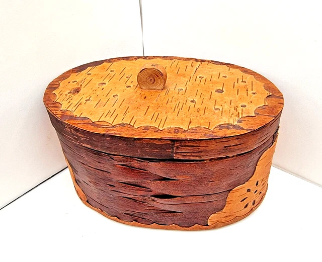Big Antique Birch Bark Box 4.3 x 8.3 in from 1947. Handmade Swedish Primitives