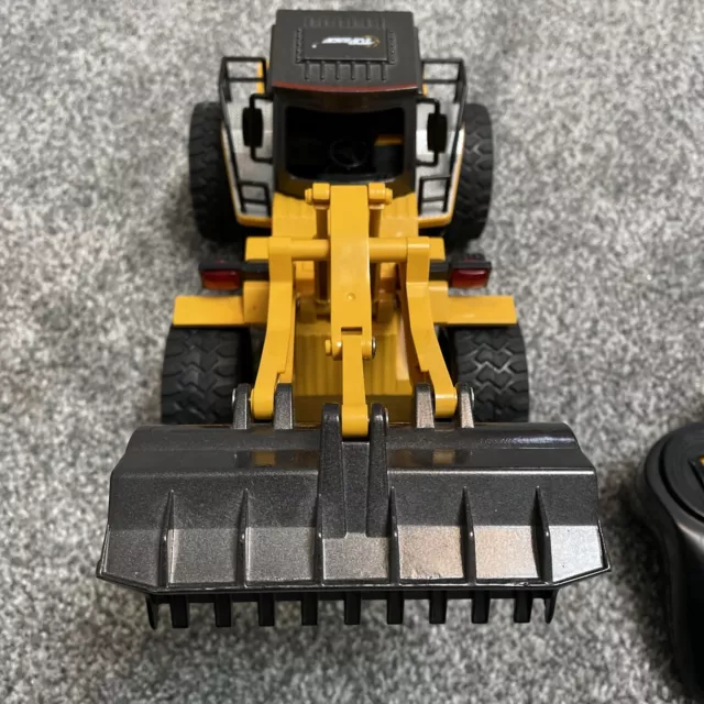 Top Race 6 Channel Full Functional Front Loader, RC Remote Control Construction 3