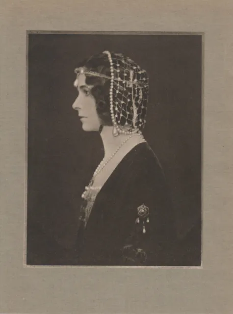 Emil Otto Hoppe Portrait der Viscountess Masserene-Farrar Mezzotinto-Fotografie