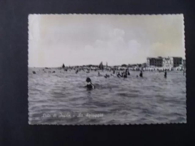 Cartolina Venezia Provincia Lido Di Jesolo La Spiaggia Viaggiata 1954