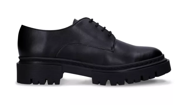 Zapatos veganos derby casual con suela antideslizante hechos de piel de manzana